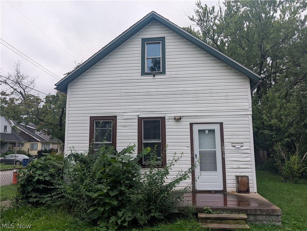 12816 Rexford Avenue Property Photo 1