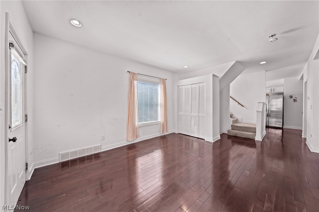 1948 W 47th Street Property Photo 7