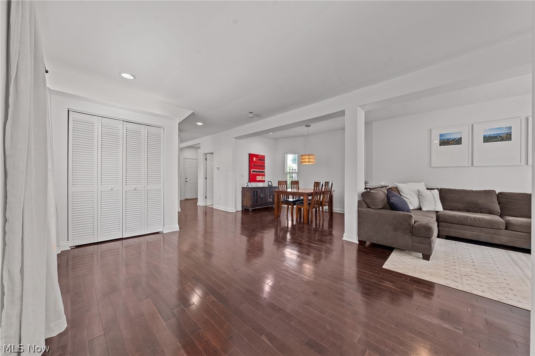1948 W 47th Street Property Photo 8