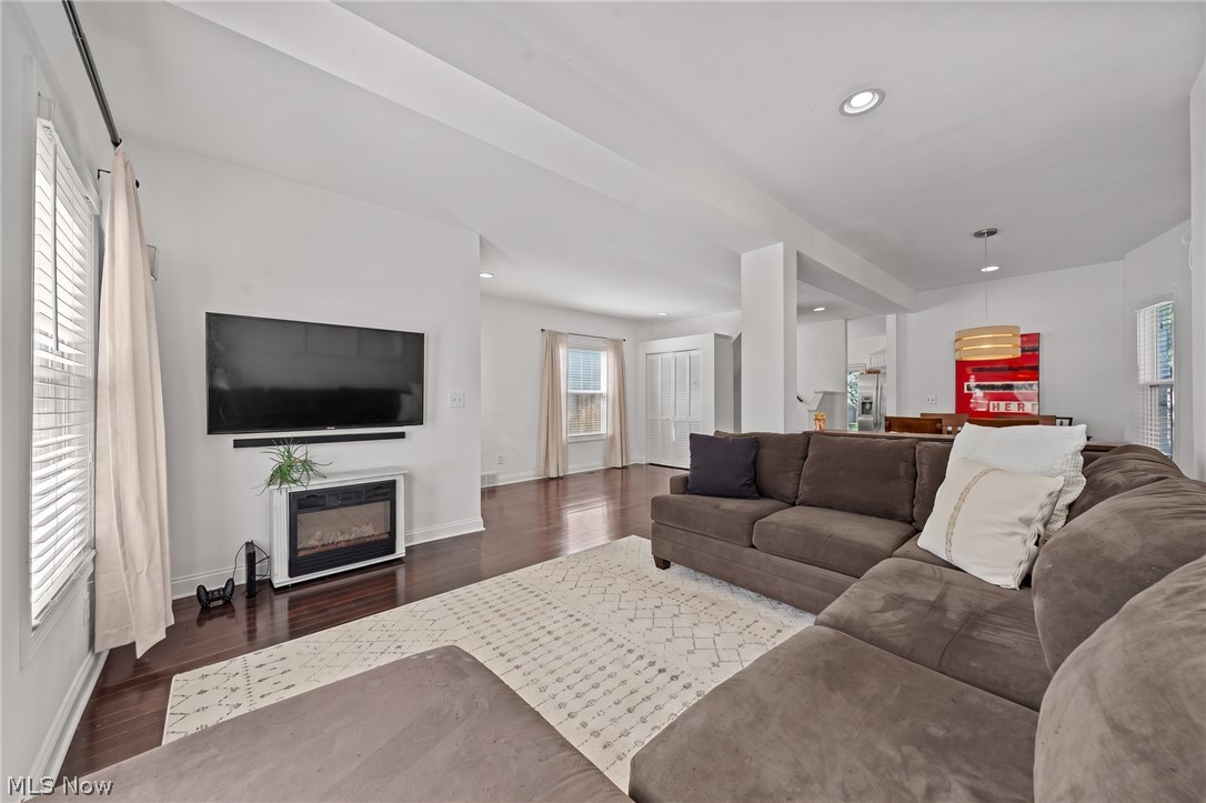 1948 W 47th Street Property Photo 10