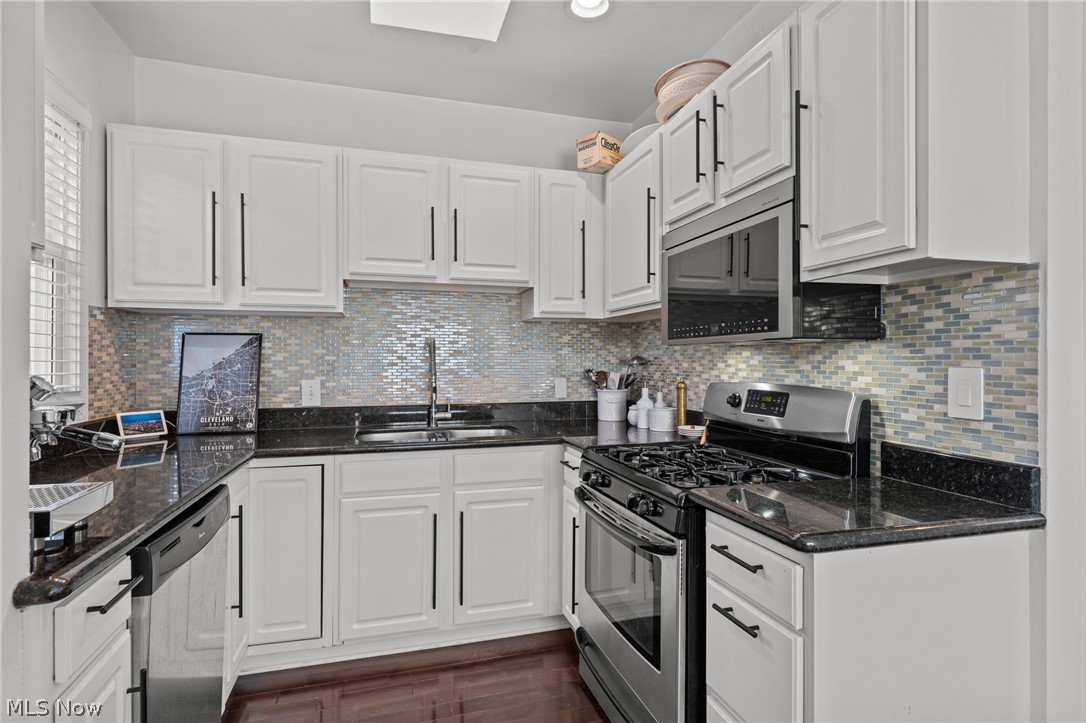 1948 W 47th Street Property Photo 17