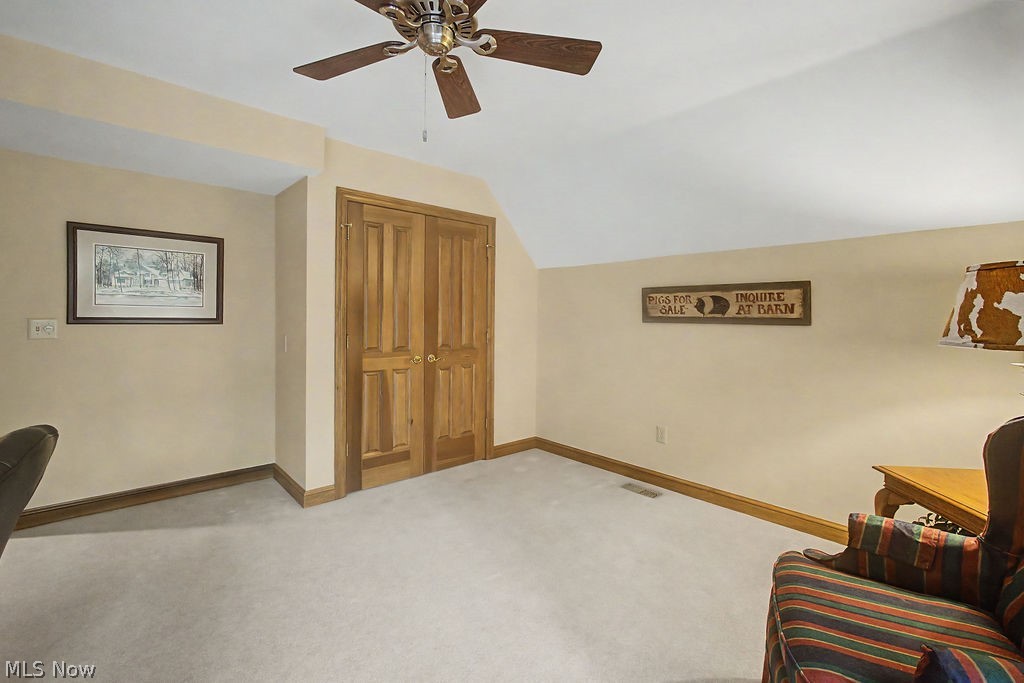 637 King Beach Drive Property Photo 17