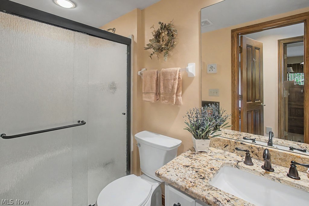 637 King Beach Drive Property Photo 18