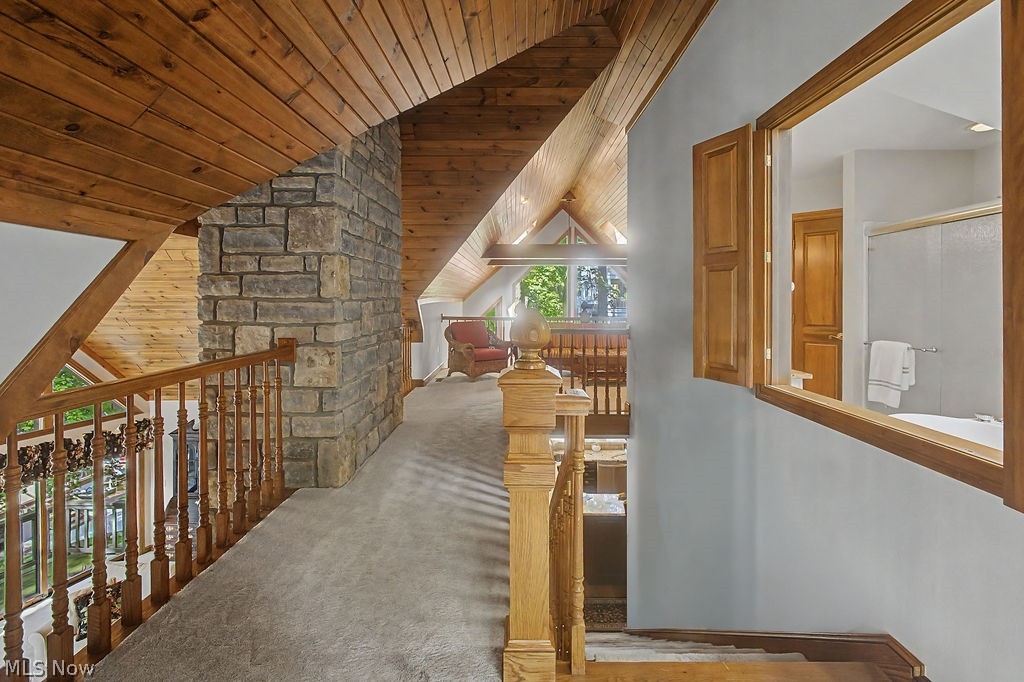 637 King Beach Drive Property Photo 20