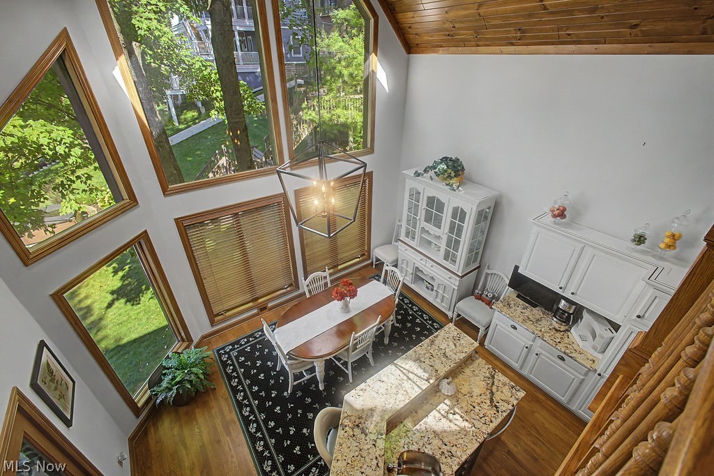 637 King Beach Drive Property Photo 28