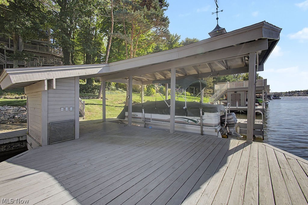 637 King Beach Drive Property Photo 39
