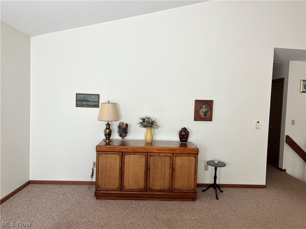 638 Cobblestone Court Property Photo 2