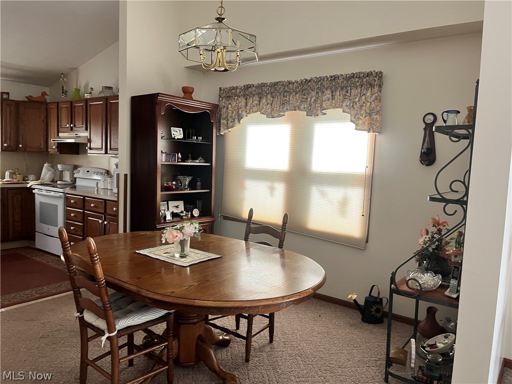 638 Cobblestone Court Property Photo 8