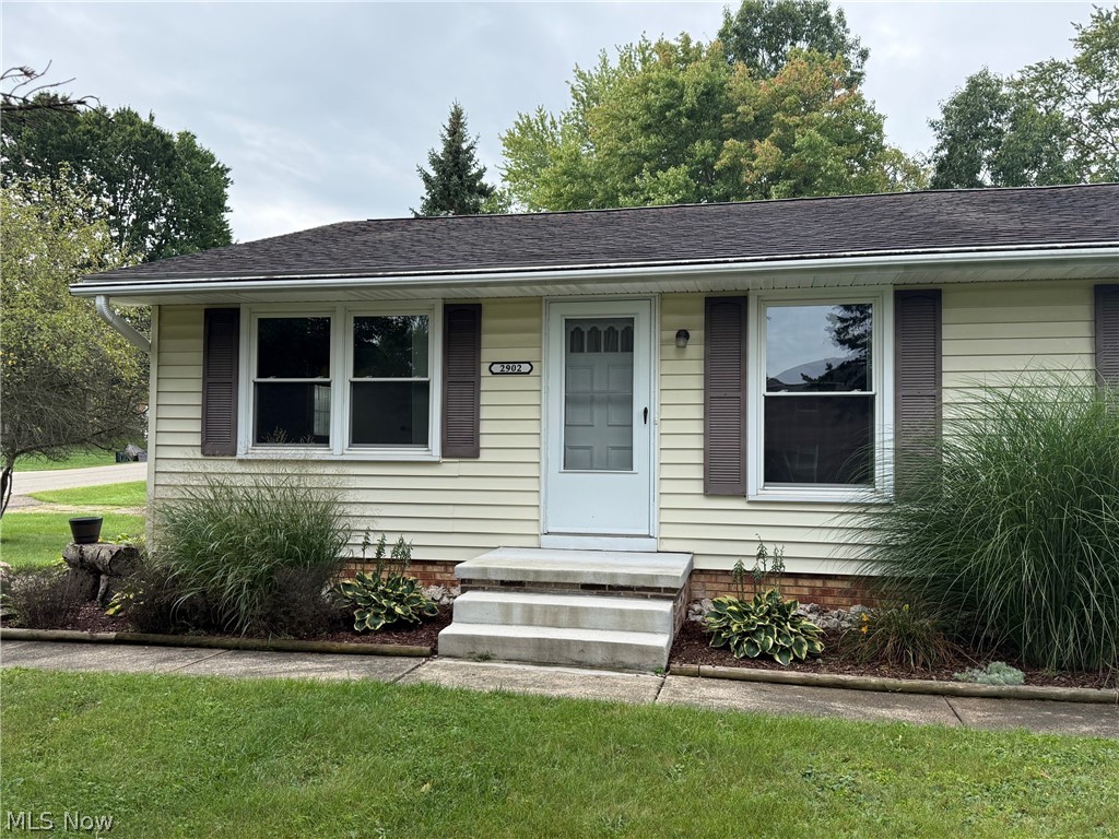 2902 Thackeray Avenue Nw Property Photo 2