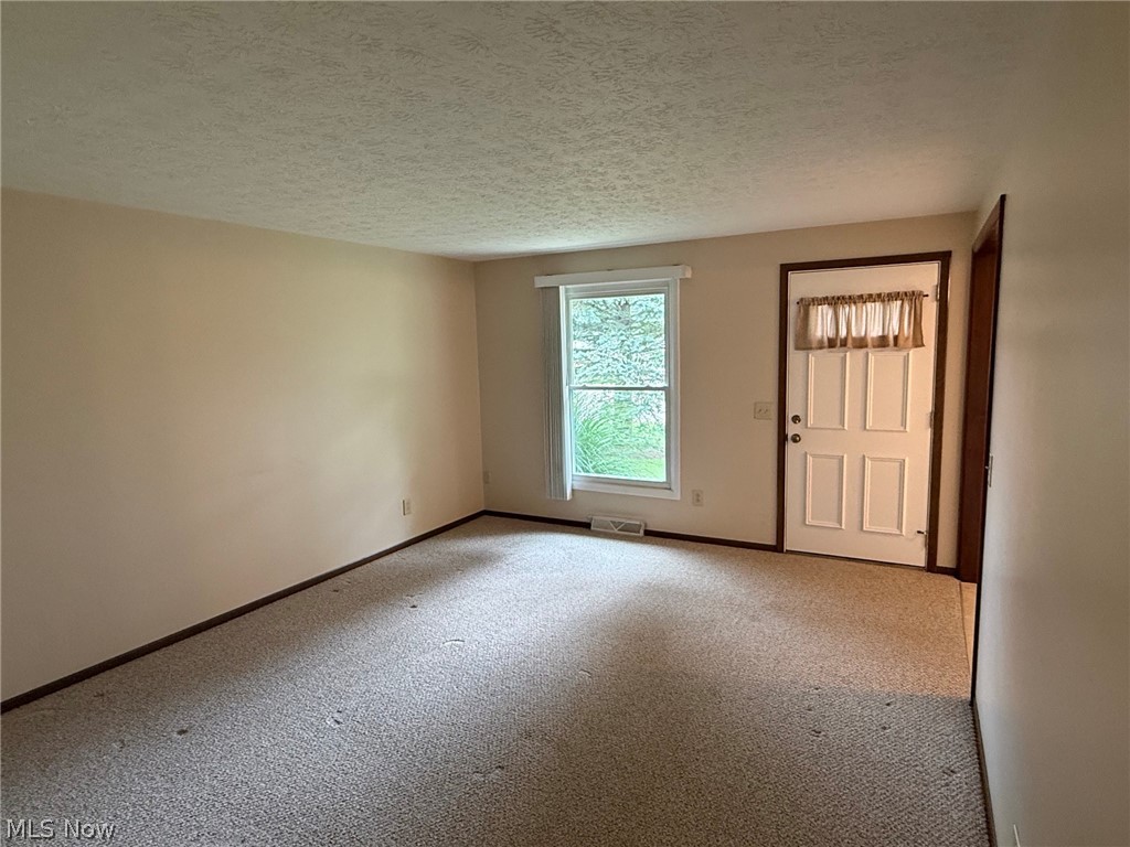 2902 Thackeray Avenue Nw Property Photo 6