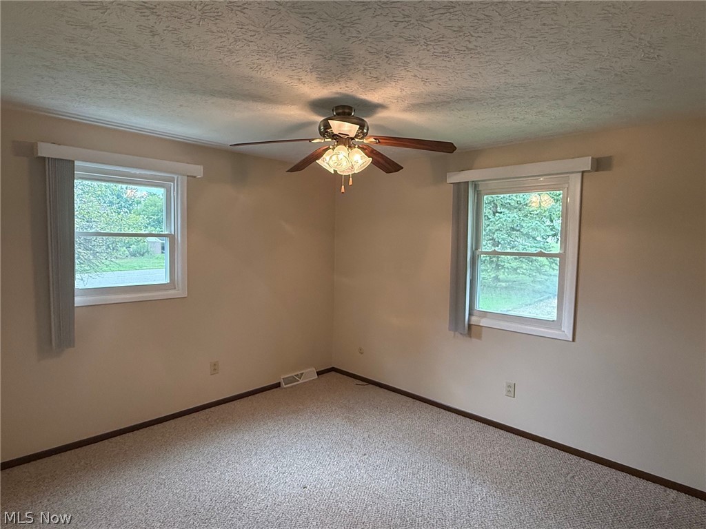 2902 Thackeray Avenue Nw Property Photo 8