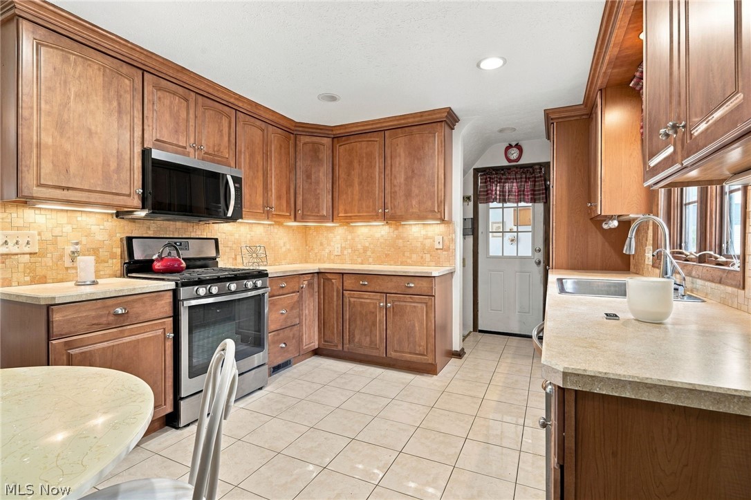 4107 Ashwood Street Nw Property Photo 11