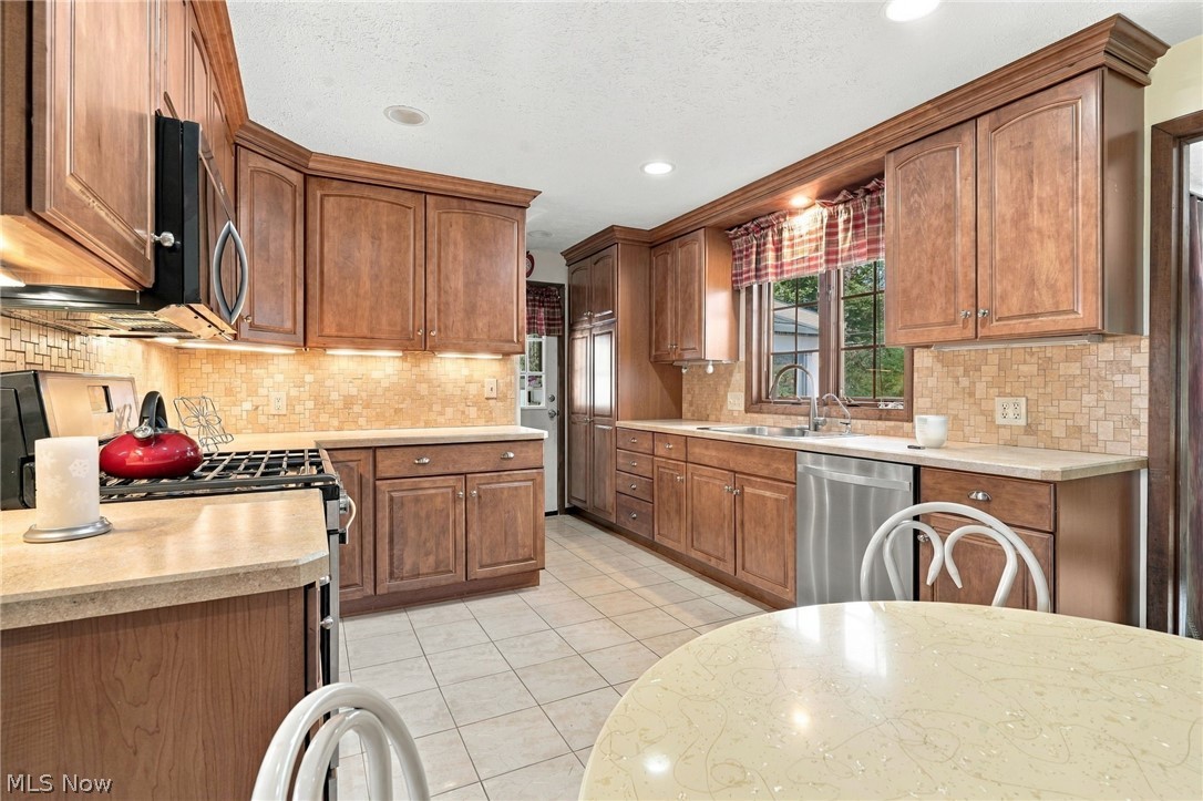 4107 Ashwood Street Nw Property Photo 12