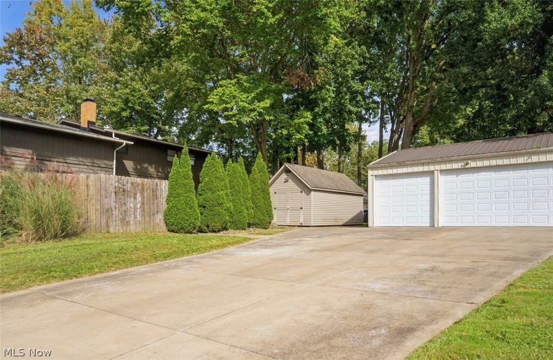 715 Oakridge Drive Property Photo 32