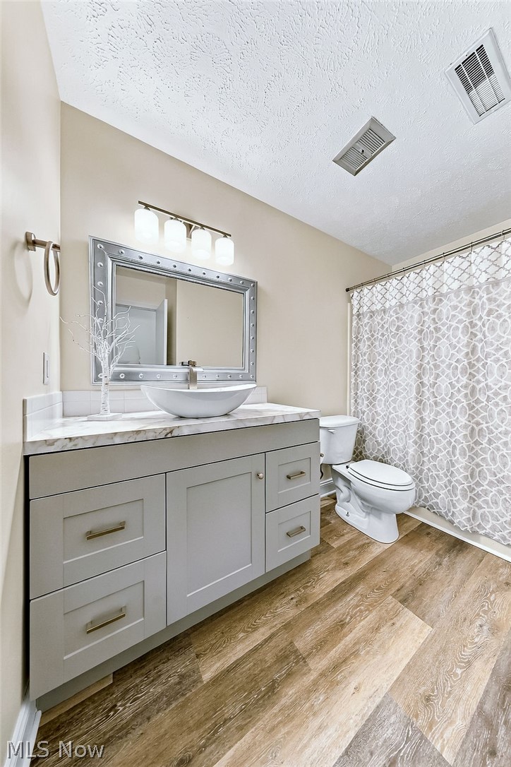 2033 Carlile Drive Property Photo 11