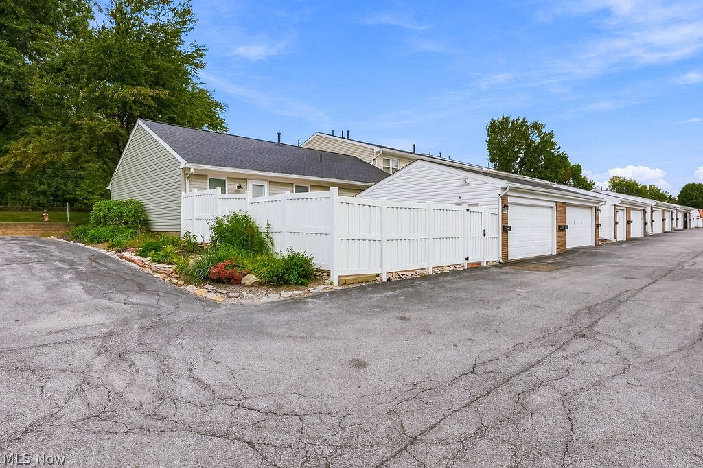 2033 Carlile Drive Property Photo 16