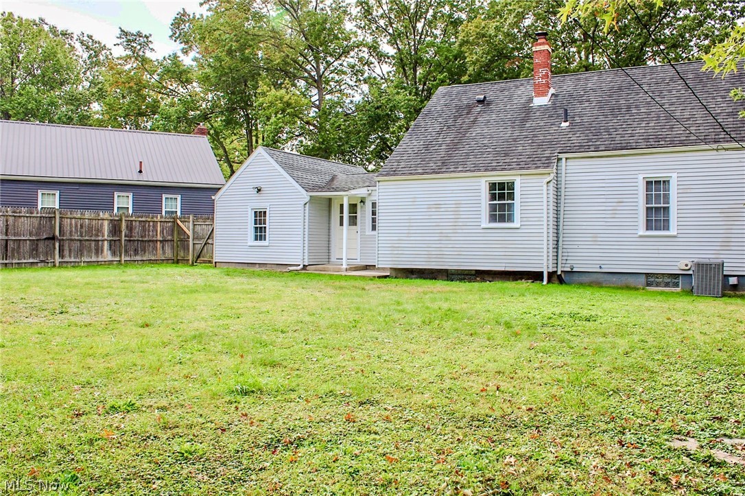 1415 Sunset Drive Ne Property Photo 5