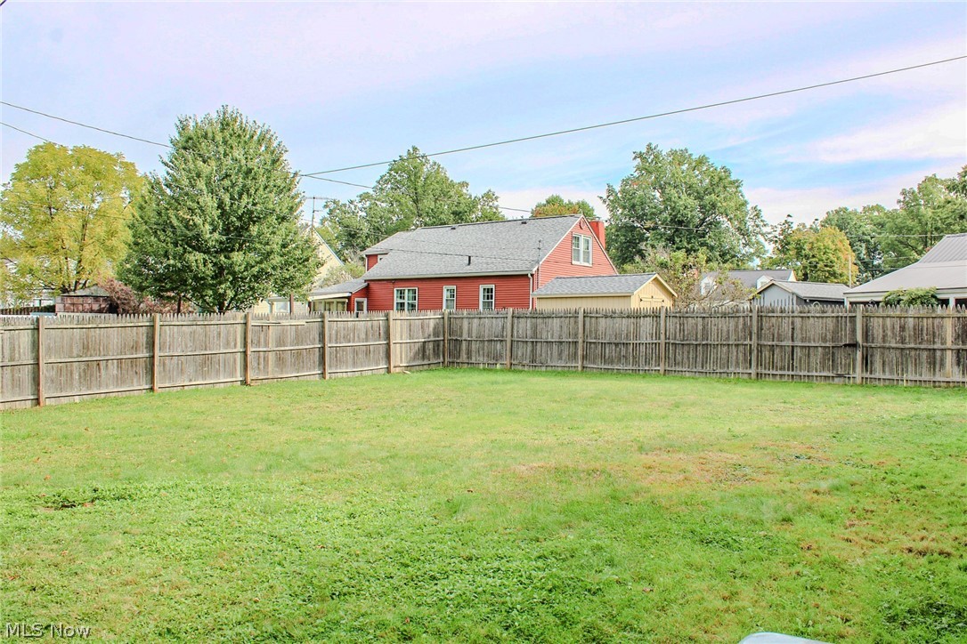 1415 Sunset Drive Ne Property Photo 8