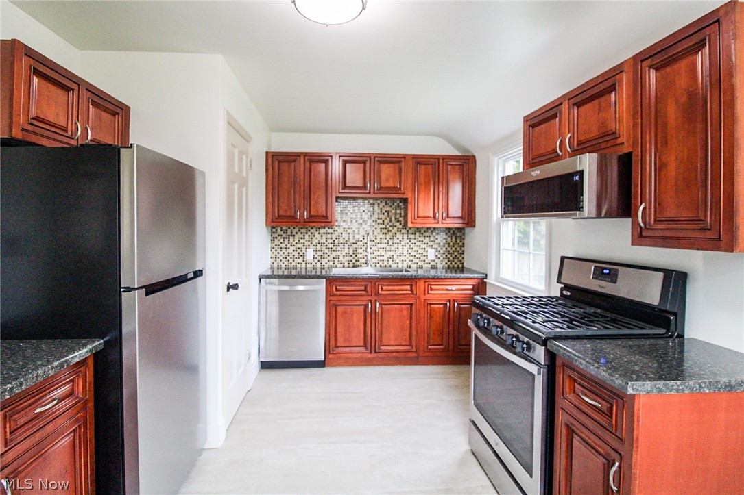 1415 Sunset Drive Ne Property Photo 12