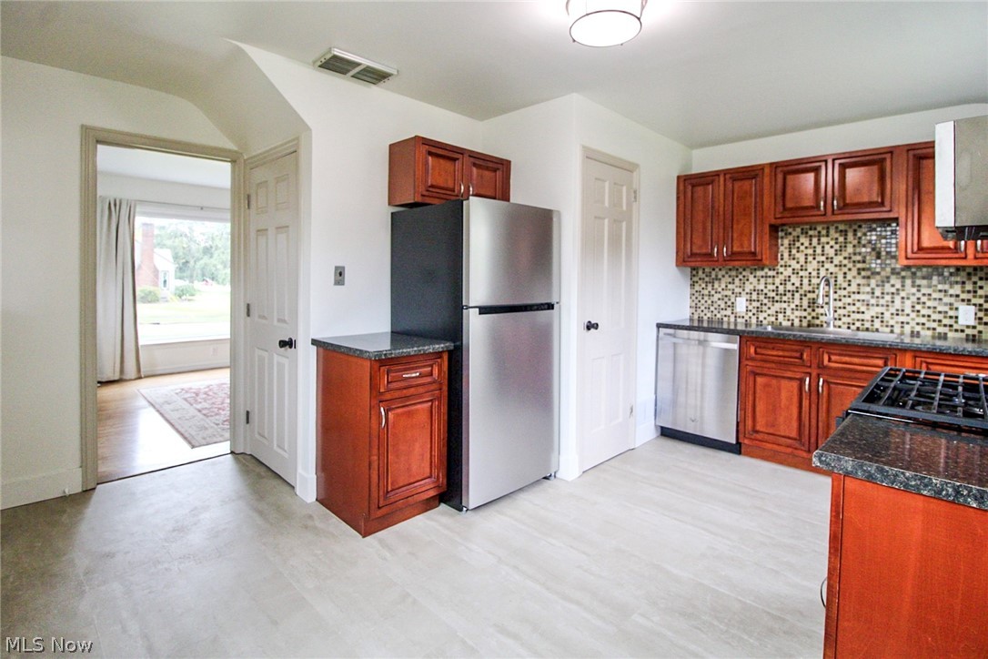 1415 Sunset Drive Ne Property Photo 15
