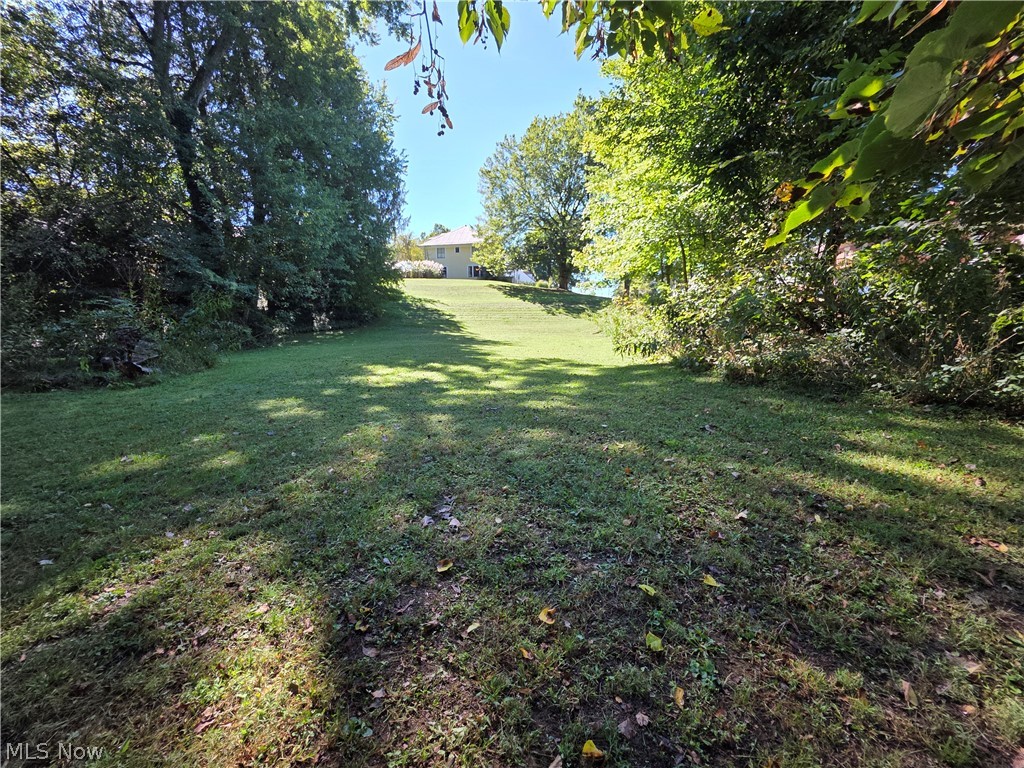 413 Cross Street Property Photo 4