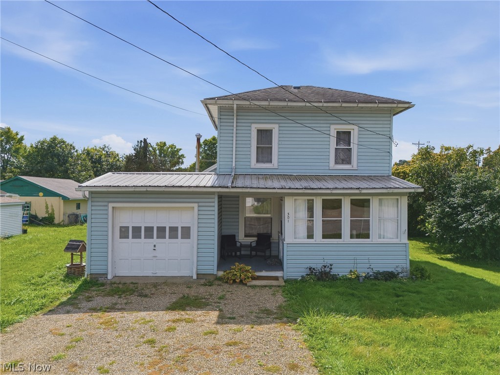 301 E Wood Street Property Photo 1
