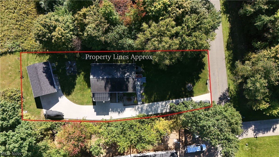 797 Royal Circle Property Photo 3