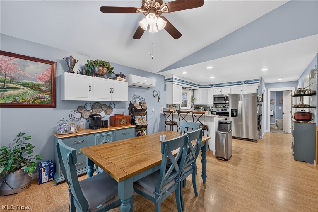 797 Royal Circle Property Photo 14