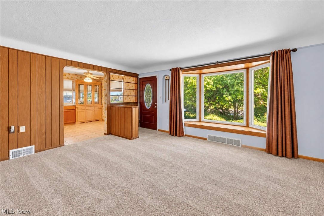 6009 Biddulph Road Property Photo 2