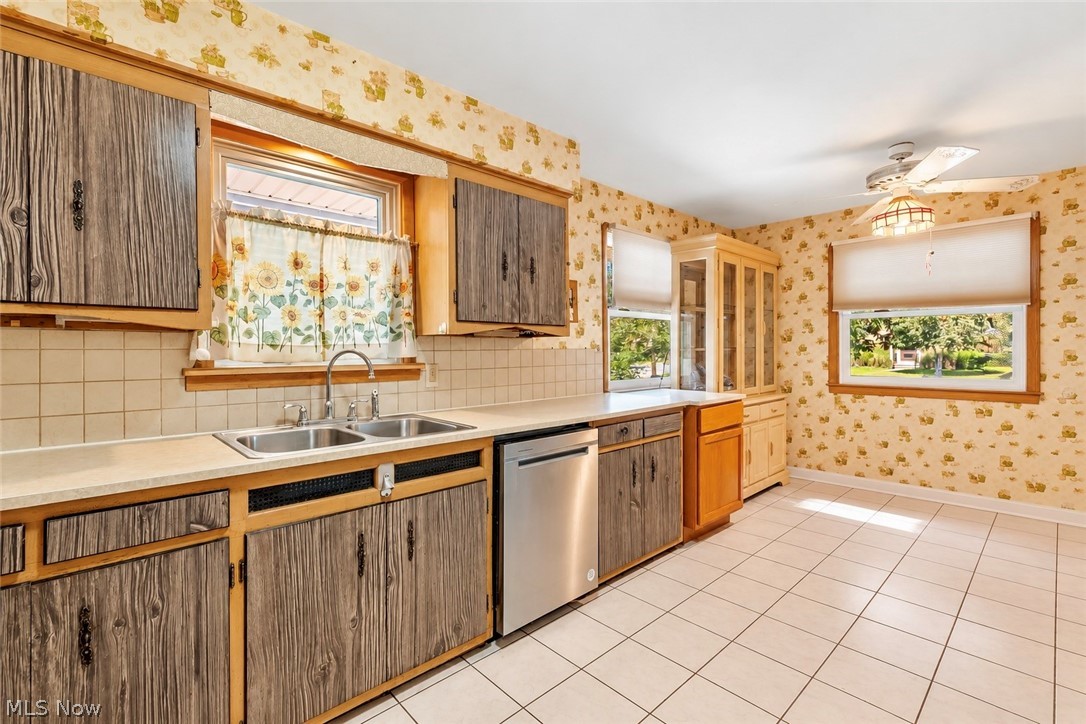 6009 Biddulph Road Property Photo 6