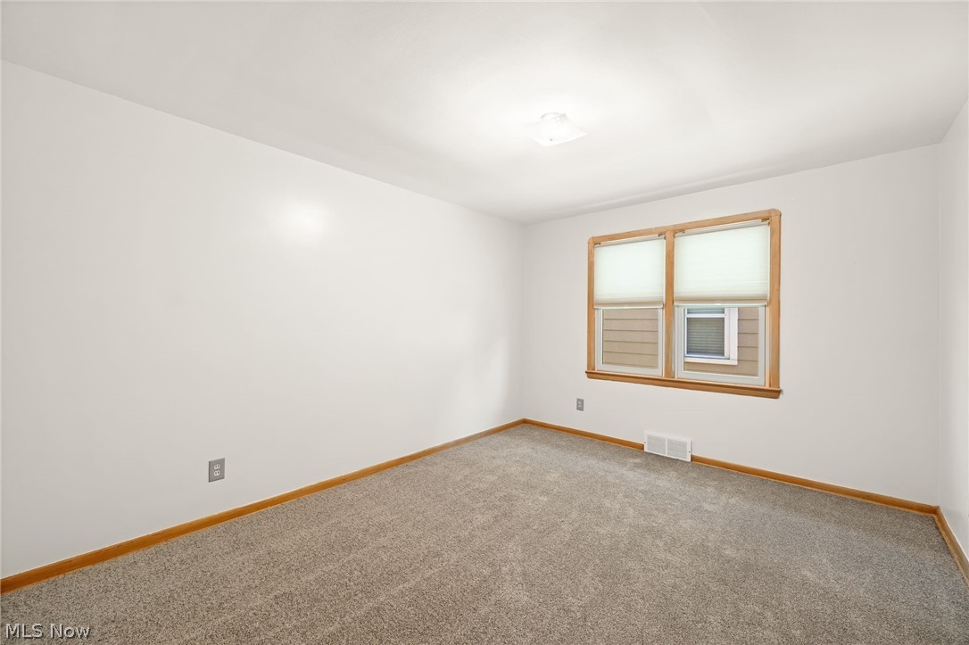 6009 Biddulph Road Property Photo 12