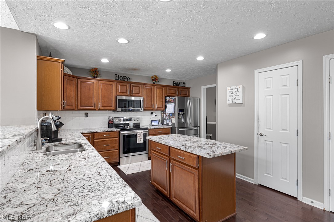 3228 Burnham Drive Property Photo 8