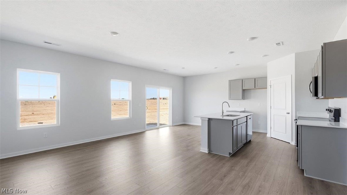129 Appleseed Way Property Photo 3