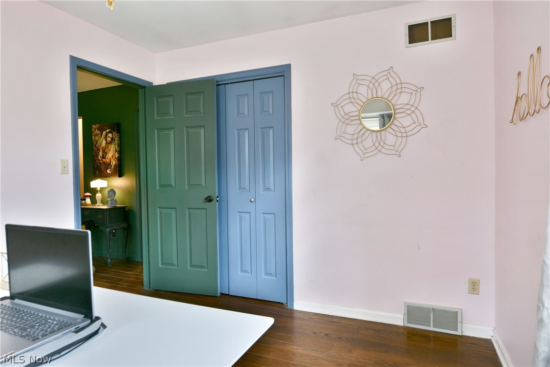 5249119 Property Photo 35