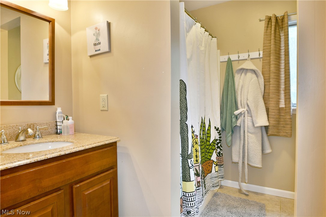 5249119 Property Photo 36