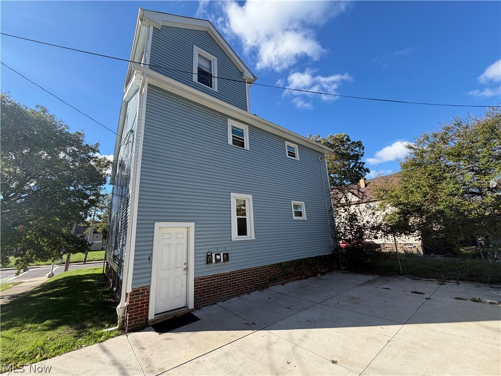 774 Copley Road Property Photo 7