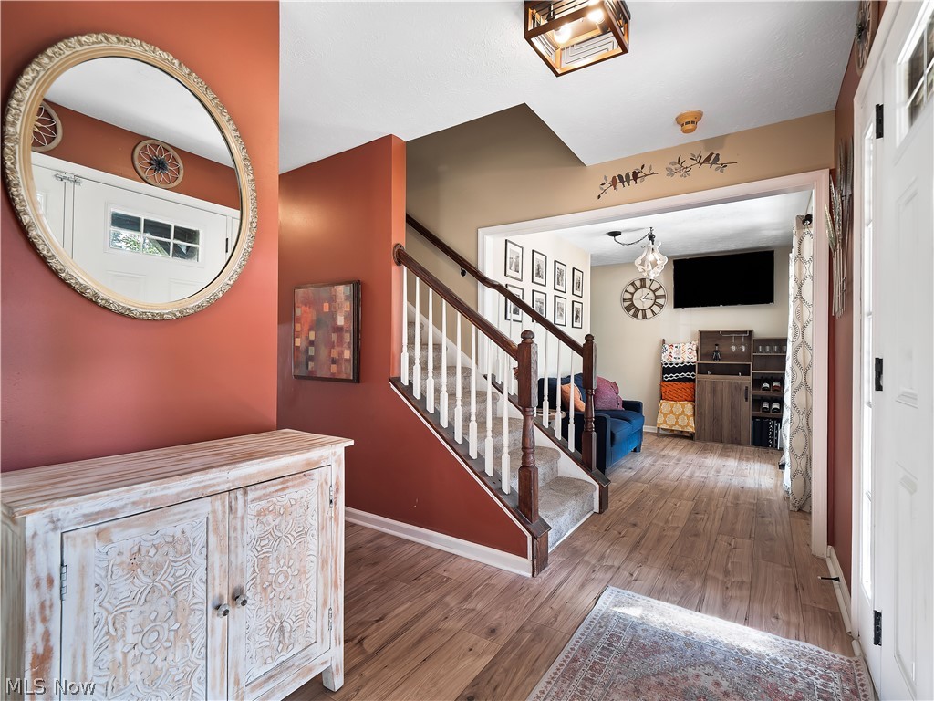 27008 Cascade Court Property Photo 4