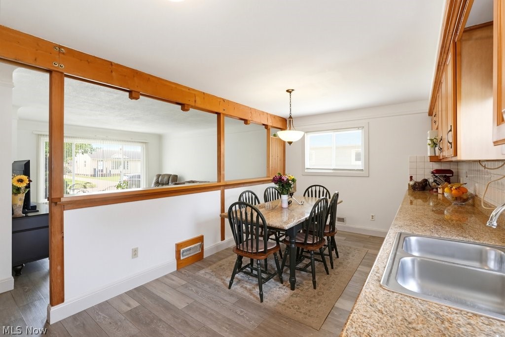 11052 Naomi Drive Property Photo 9