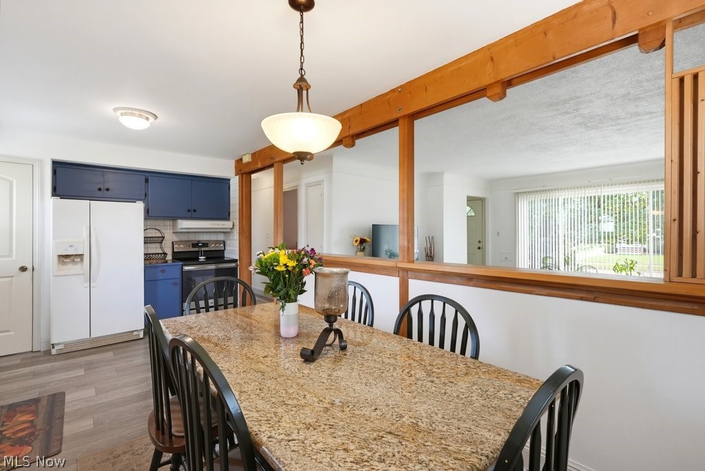 11052 Naomi Drive Property Photo 10