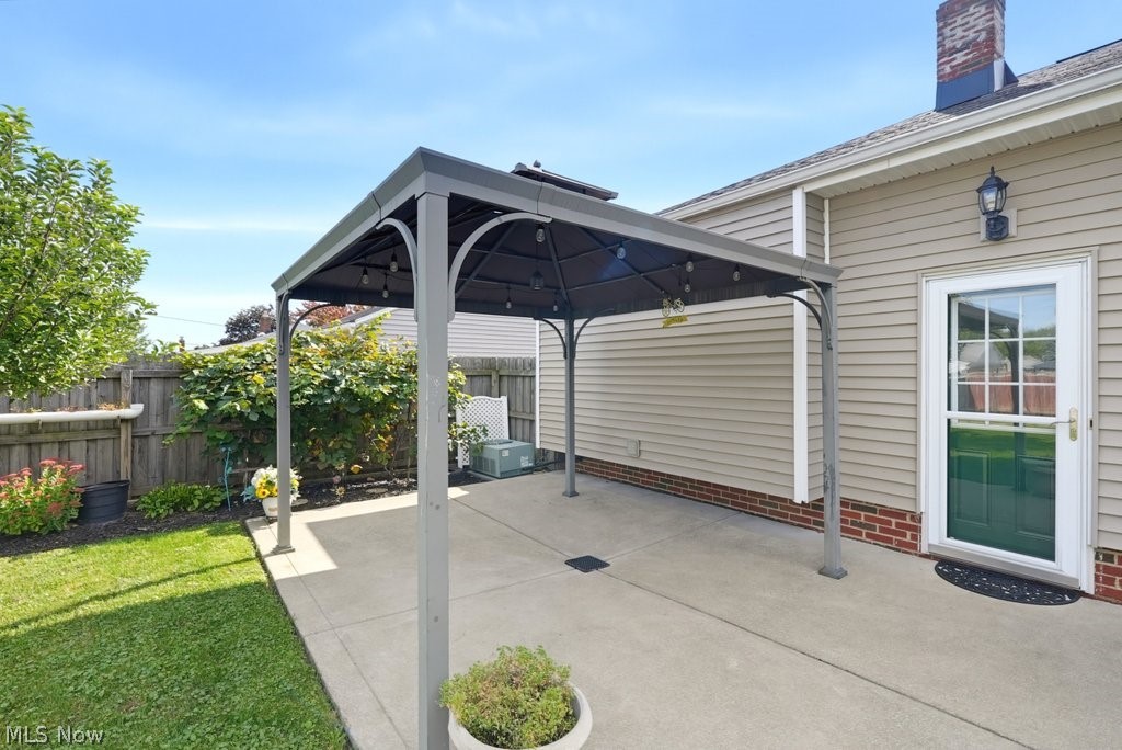 11052 Naomi Drive Property Photo 23