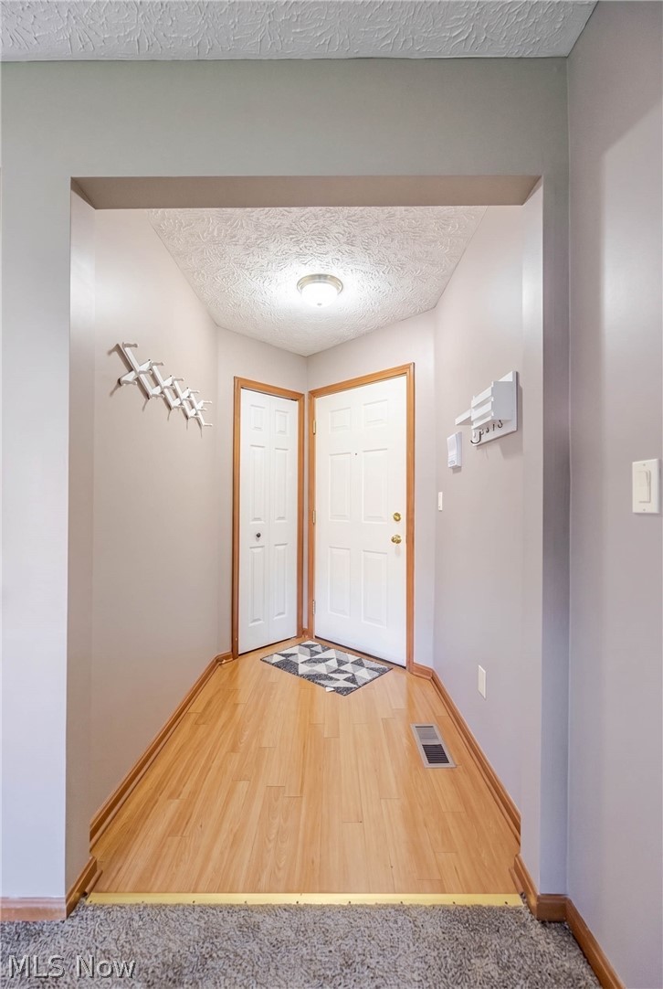 5663 Gateway Lane Property Photo 6