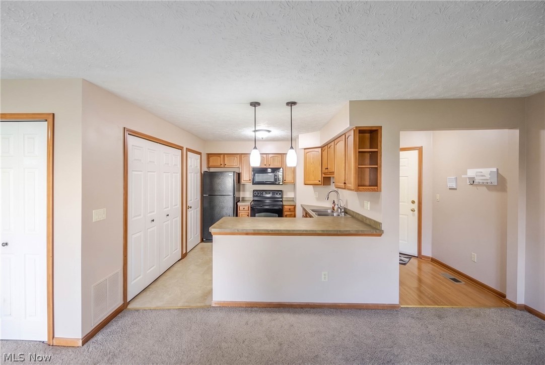 5663 Gateway Lane Property Photo 7