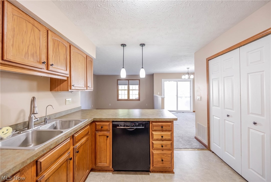 5663 Gateway Lane Property Photo 12