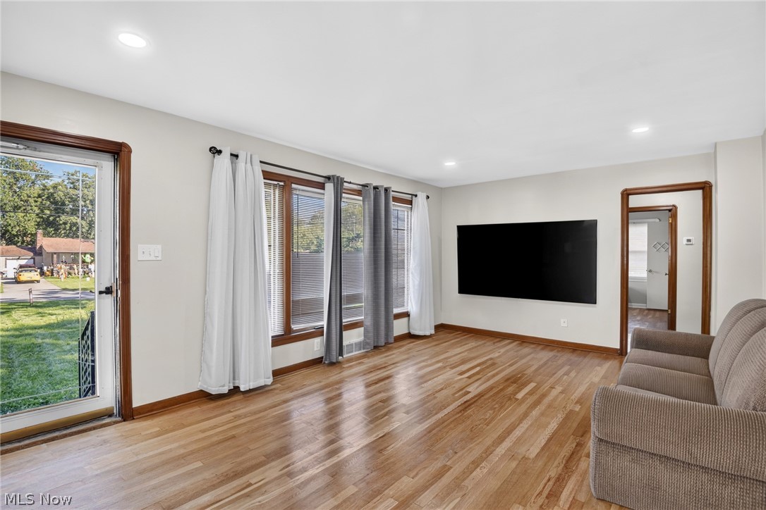 6940 Paxton Road Property Photo 5