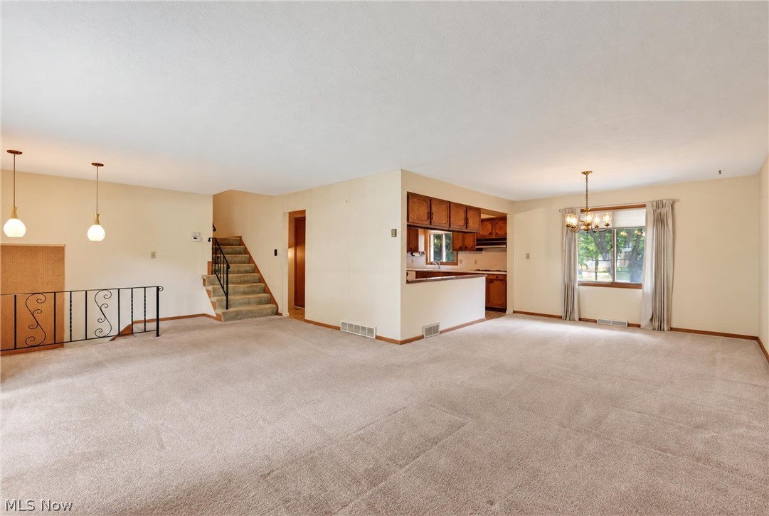5715 Skyline Drive Property Photo 8