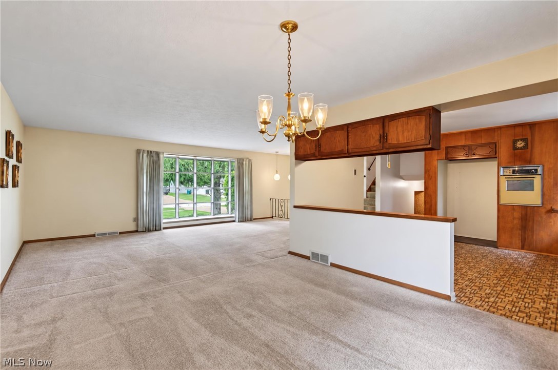 5715 Skyline Drive Property Photo 9