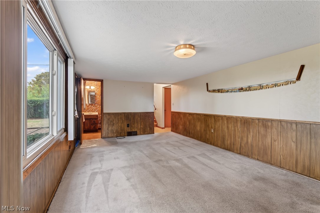 5715 Skyline Drive Property Photo 11