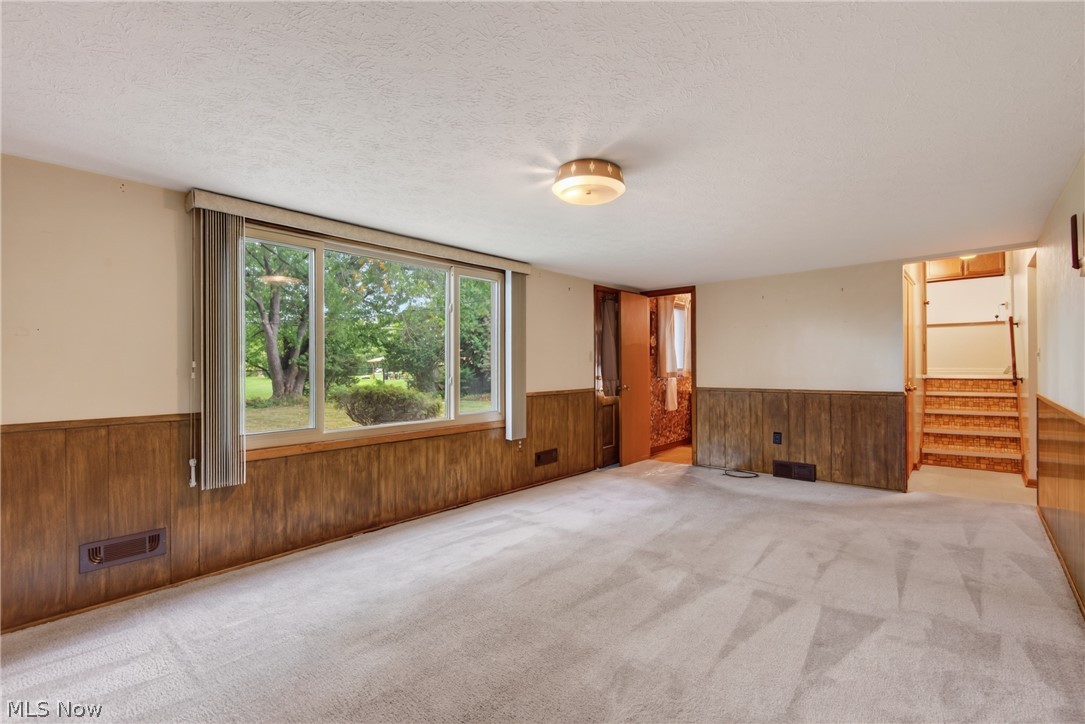 5715 Skyline Drive Property Photo 13