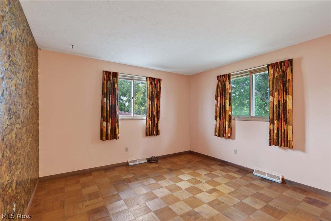 5715 Skyline Drive Property Photo 23