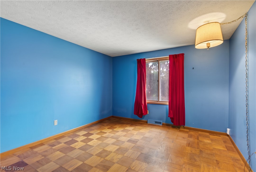 5715 Skyline Drive Property Photo 25